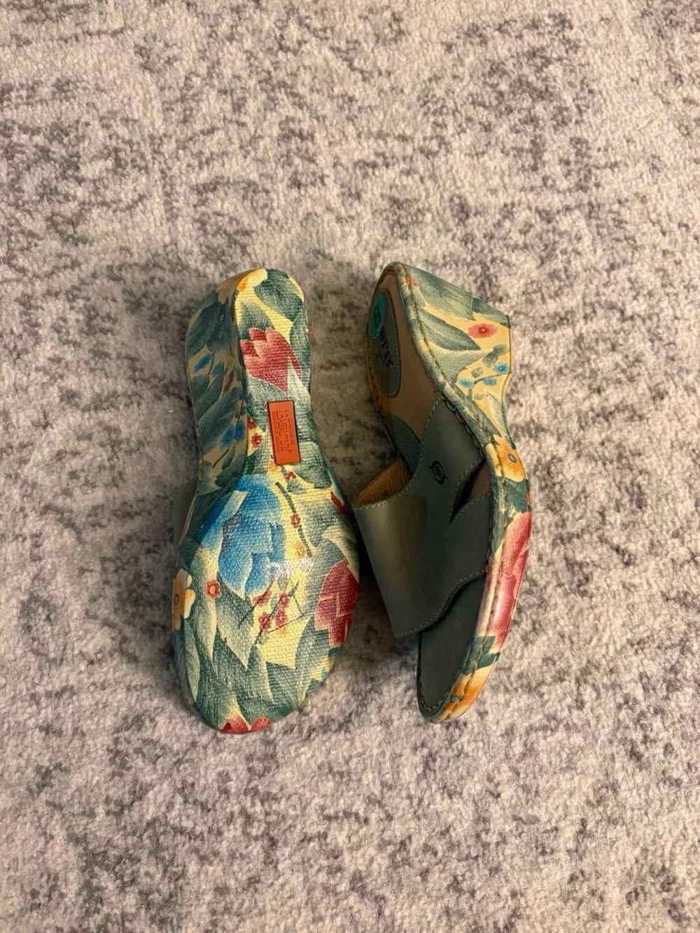 Born women’s green floral wedge sandal size 8 Brand New